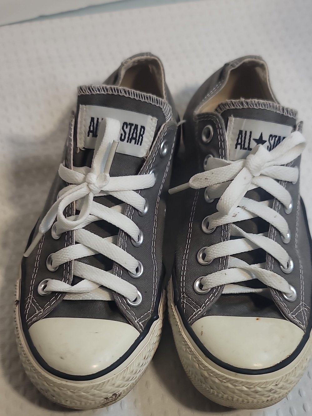 Converse Men Low Top Sneakers - Gray & White